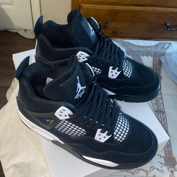 Jordan Retro 4s - Picture 5 of 5